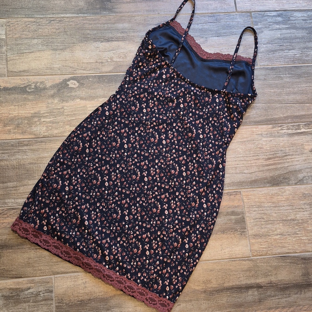 Windsor Charming Chic Ditsy Floral Lace Trim Lined Mini Dress, XXS - Picture 13 of 14